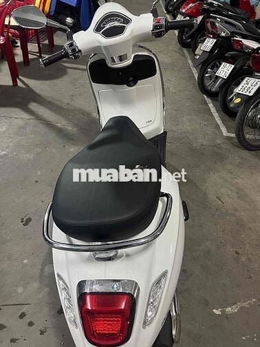 Cần bán xe Vespa siêu lướt