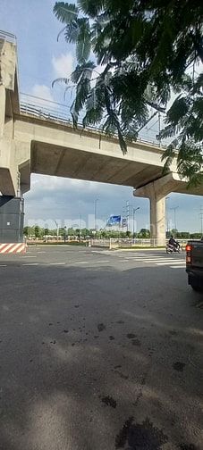 BÁN NHÀ CẤP 4 CŨ KHU AN PHÚ THE VISTA,SÁT BÊN HÔNG THẢO ĐIỀN GẦN GA ME