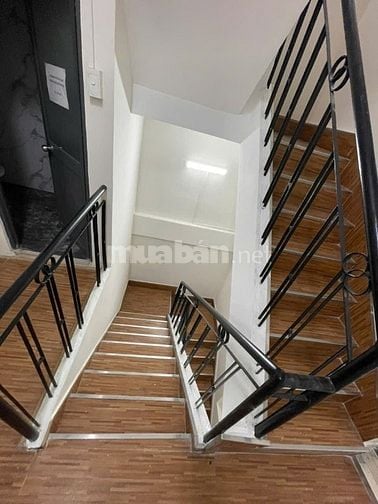 Cho thuê nhà Mặt Tiền 449B Hai Bà Trưng Quận 3