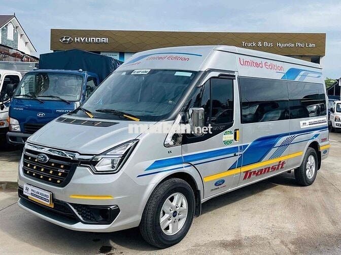 Ford Transit 2024 - 16900 km chất xe như mới
