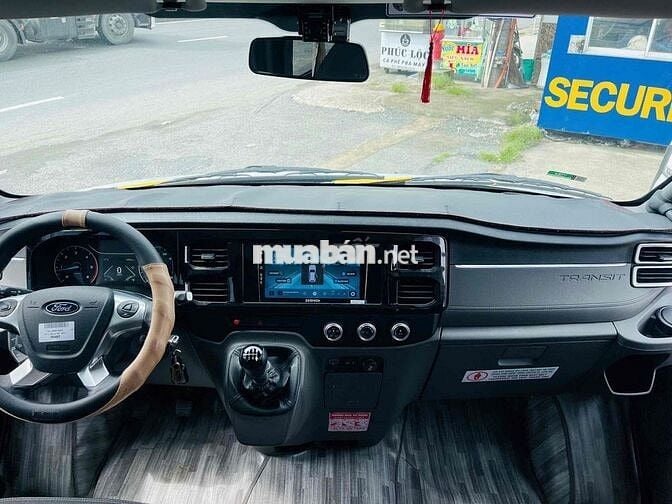 Ford Transit 2024 - 16900 km chất xe như mới