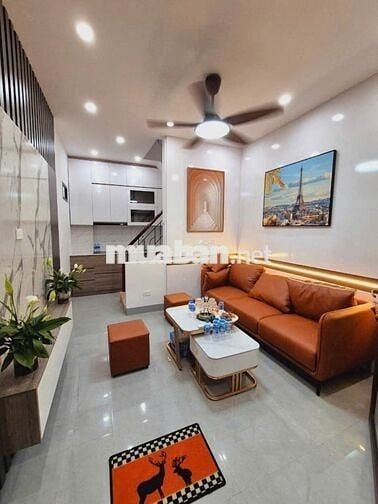 CHO THUÊ NHÀ NGUYÊN CĂN 4 TẦNG - GẦN ĐH BÁCH KHOA, KINH TẾ, XÂY DỰNG