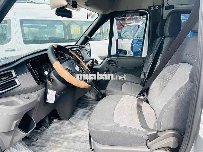 Ford Transit 2024 - 16900 km chất xe như mới