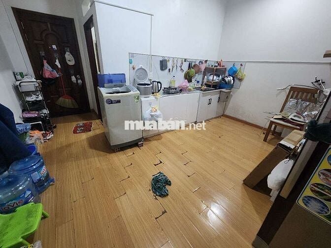 Cho thuê căn hộ tách bếp  ban công giá rẻ diện tích rộng