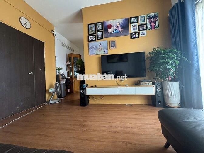 Bán chung cư C17 Bộ Công An - 77,2m2 - 2PN - full nội thất - Hơn 4 tỷ