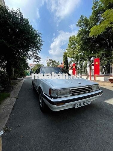 Toyota Camry 1986, xe chính chủ ký bán.