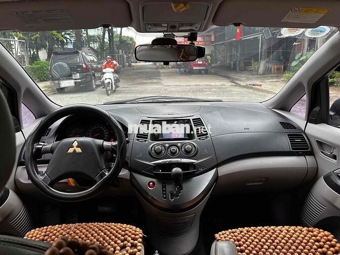 Mitsubishi Grandis 2006 2.4 AT - 150000 km