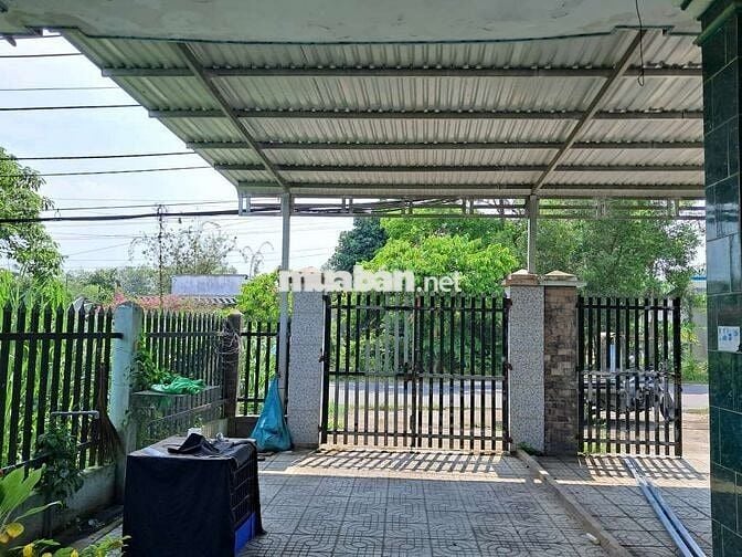 Cho thuê nhà cấp 4 nguyên căn đường nhựa trung an, củ chi