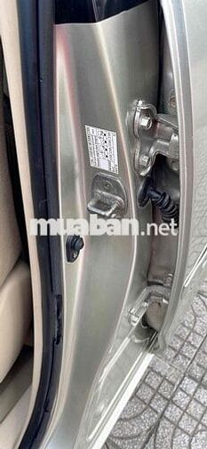 Toyota Innova 2006 G - 180000 km