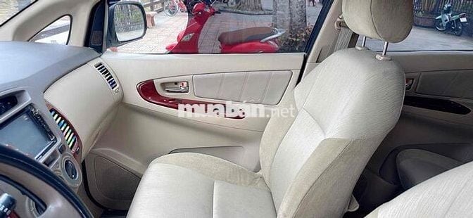 Toyota Innova 2006 G - 180000 km