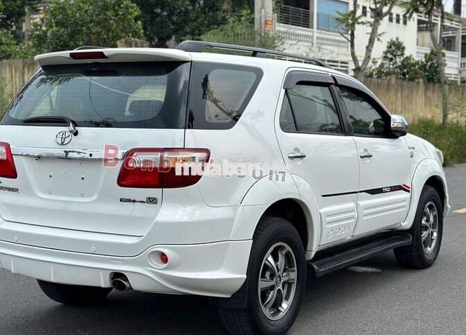 Toyota Fortuner 2011