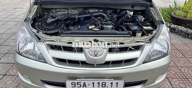 Toyota Innova 2006 G - 180000 km