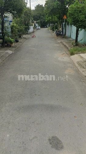 Đất Mt đường 179 Hoàng Hữu Nam kế bên Bến xe Miền đông mới