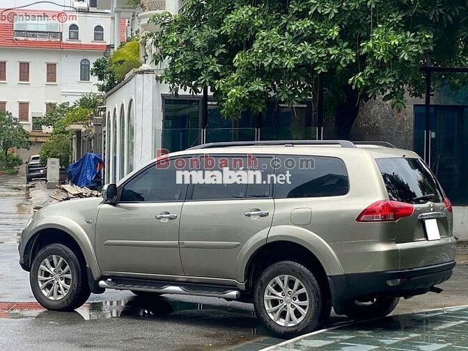 Mitsubishi Pajero Sport G 4x4 AT 2015 - 425 Triệu
