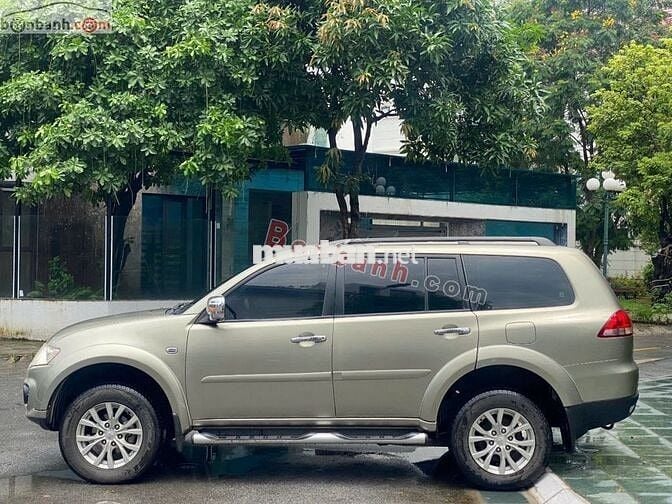 Mitsubishi Pajero Sport G 4x4 AT 2015 - 425 Triệu