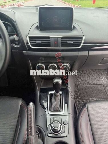 Mazda 3 1.5 AT 2015 - 325 Triệu