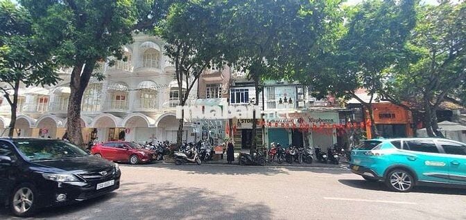 Mặt Phố Bà Triệu Hoàn Kiếm View Hồ Gươm 179 Ty 106m2