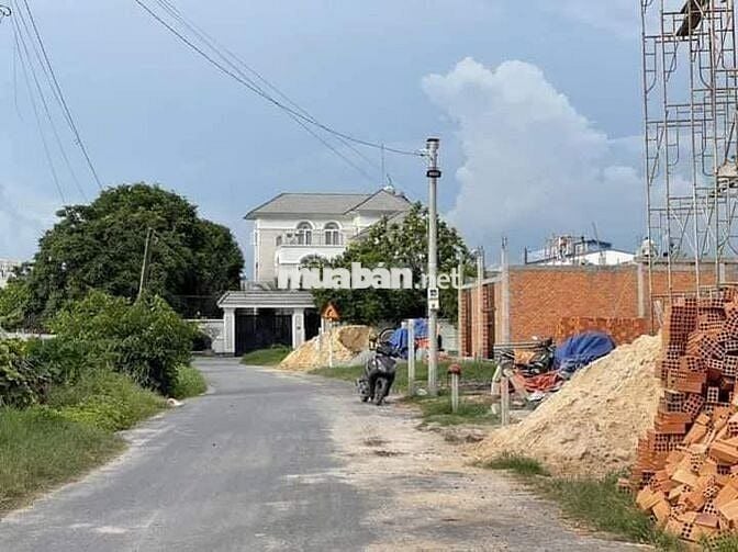 560 TRIỆU, NGAY BỆNH VIỆN XUYÊN Á, DT 7M X 25M,BAO CÔNG CHỨNG SANG TÊN