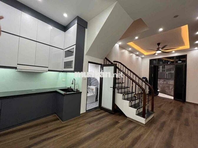 Hiếm! Vũ Tông Phan, 40m ra ô tô, ngõ ba gác, nhà đẹp. 42mx5T.Chi 7,9ty