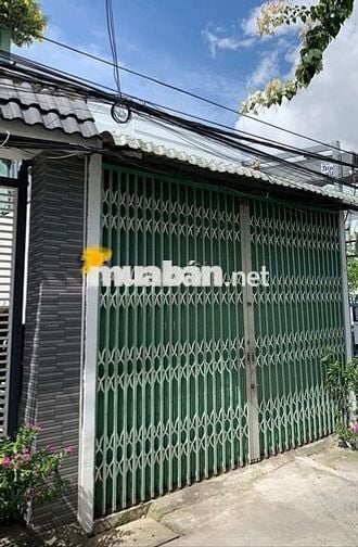 BÁN GẤP NHÀ CẤP 4 CÓ 2PN MT ĐƯỜNG OTO
