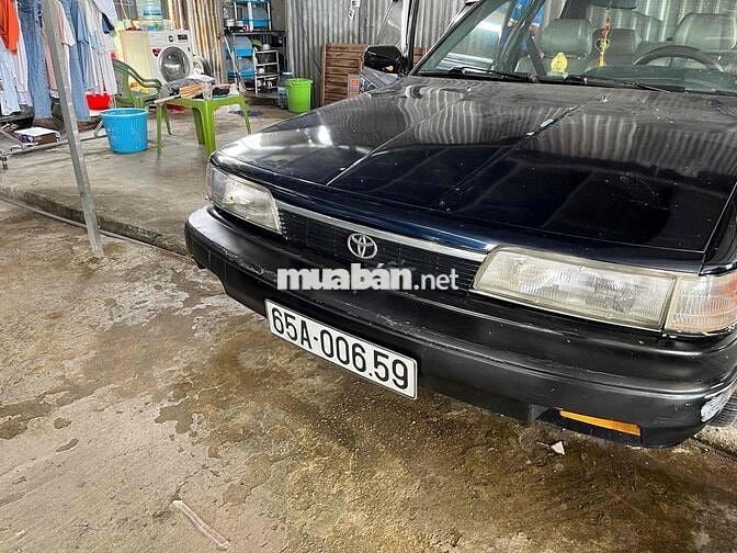 Toyota Camry 1987 2.0 MT - 200000 km