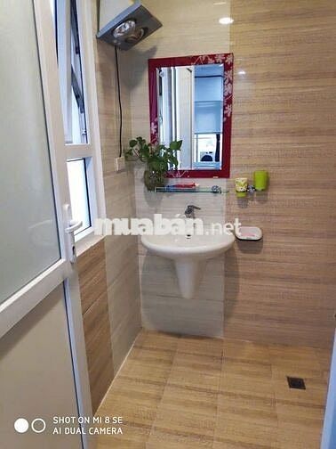 Cho thuê căn hộ ở Golden Palace, Mễ Trì 86m2 2PN đồ cơ bản giá 13tr/th