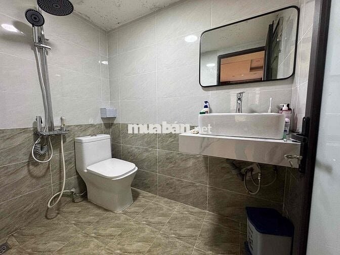 CHO THUÊ CCMN 1N1K PHỐ ĐÊ LA THÀNH. THANG MÁY. 40M2. FULL ĐỒ ĐẸP