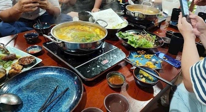 Nhà Hàng Ẩm Thực Góc Phố tuyển nhân viên 