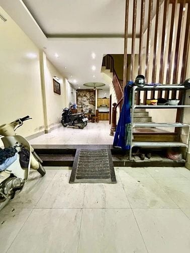 Bán Nhà Tại Phố Hào Nam, 11,5 tỷ, 55 m2 x 6 Tầng, 3 Mặt Thoáng