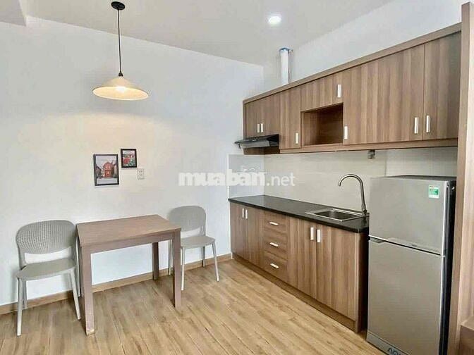 ✨ Thuê Ngay Căn Hộ 40m2 Ban Công, Ngay Ngã Tư Hàng Xanh, Sát Quận 1 ✨