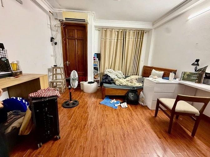 Bán Nhà Tại Phố Hào Nam, 11,5 tỷ, 55 m2 x 6 Tầng, 3 Mặt Thoáng