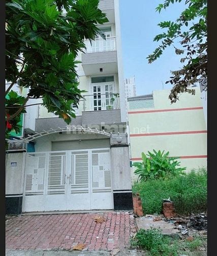 Cho THUÊ Nhà Nguyên Căn 4PN - 4WC 3 lầu ở KDC 13E Intresco giá 15Tr/th