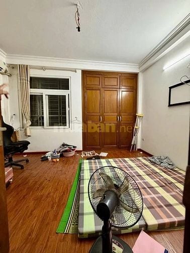 Bán Nhà Tại Phố Hào Nam, 11,5 tỷ, 55 m2 x 6 Tầng, 3 Mặt Thoáng