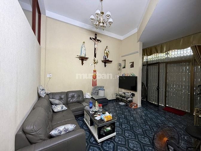 Bán nhà Góc 2 mặt hẻm xe hơi 423 Lạc Long Quân, 6x12m. 4 tầng. 8,1tỷ