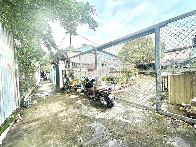 bán lô đất  đường tô vĩnh diễn  sát  làng đại học qg