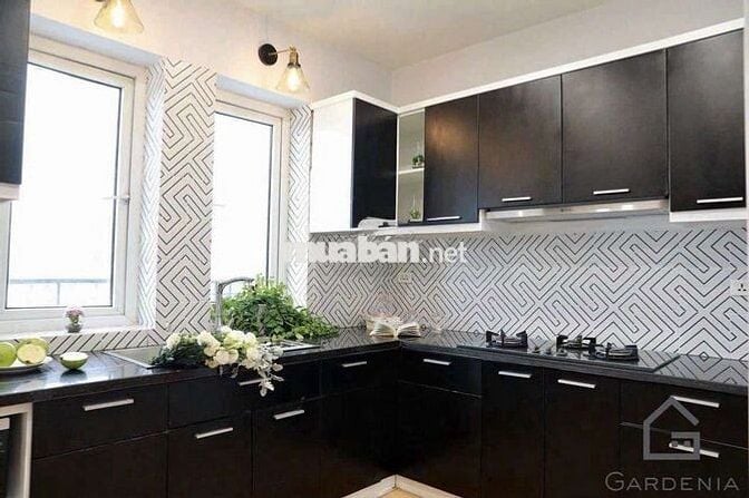 Cho thuê căn 3 ngủ 115m2 chung cư số 6 Đường Đội Nhân giá 16tr/ tháng