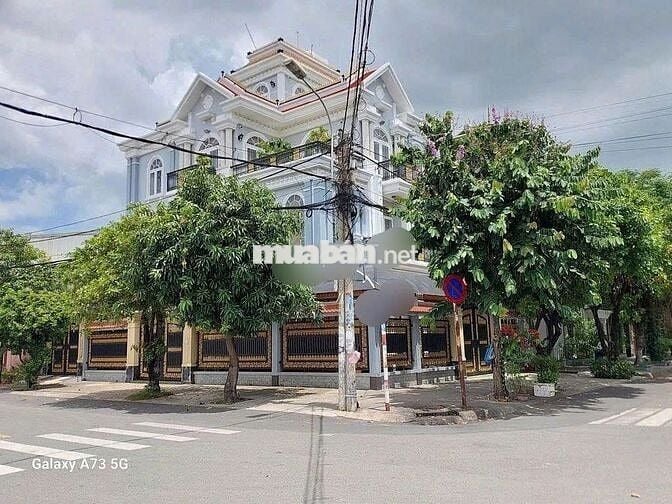 CHO THUÊ BIỆT THỰ CĂN GÓC 2 MẶT TIỀN BÌNH TÂN