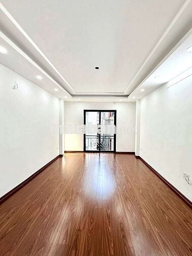 Bán nhà Trương Định, diện tích 40m2, 5 tầng thang máy, mặt tiền 4,2m