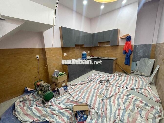 Bán nhà mới 2/ Trường Chinh , P15 Tân Bình kế BigC giá tốt ***