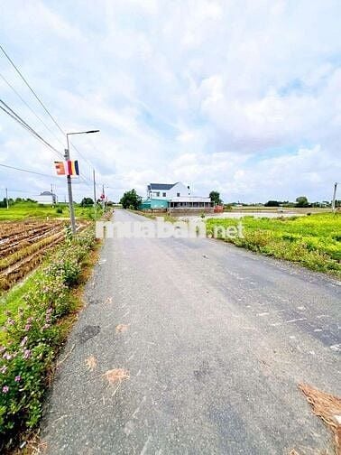 Chính chủ cần bán gấp nền thổ cư mặt tiền nhựa Mỹ Lệ