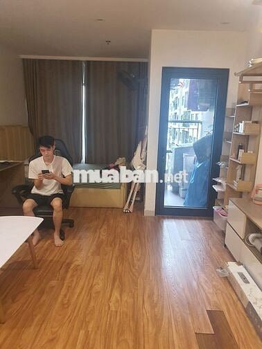 Cho thuê căn hộ Studio full đồ tại VinSmart view bể bơi giá 7tr/th