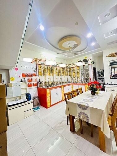 LÊ VĂN QUỚI – 70M² – 5 TẦNG CÓ HẦM ÔTÔ – ĐƯỜNG 8M THÔNG – DÒNG TIỀN 17