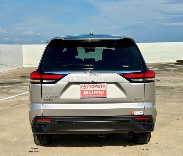 Toyota Innova Cross 2023 HEV - 34200 km