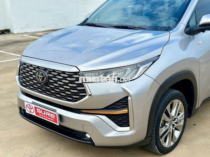 Toyota Innova Cross 2023 HEV - 34200 km