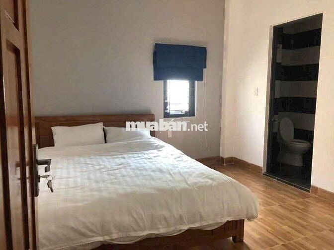 Cho thuê nhà mặt tiền Đông Hải gần bãi tắm Non Nước, khu FPT