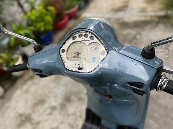 Vespa 2010 xe cực đẹp cục máy bao êm ngon
