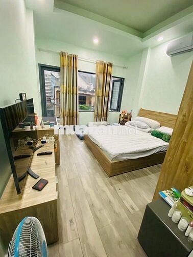 NGAY  NGÃ TƯ HÀNG XANH,XÔ VIẾT NGHỆTĨNH,HẺM 4M,DT52M2,4TẦNG,CHỈ 9.XTỶ.