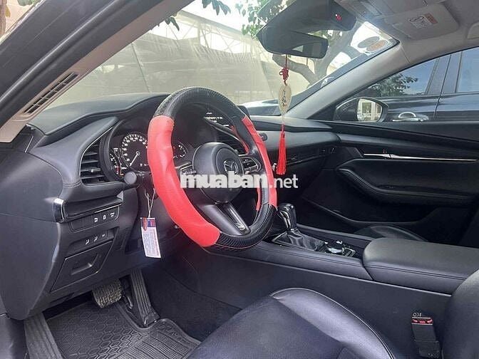 Mazda 3 2022 1.5L Luxury - 68000 km