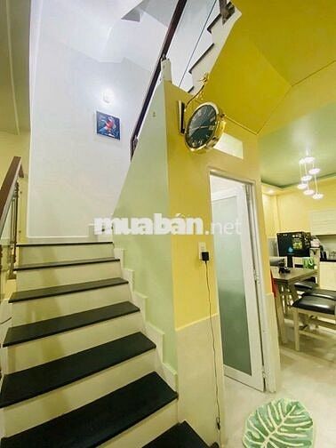 NGAY  NGÃ TƯ HÀNG XANH,XÔ VIẾT NGHỆTĨNH,HẺM 4M,DT52M2,4TẦNG,CHỈ 9.XTỶ.