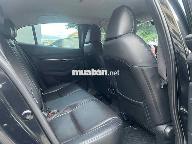 Mazda 3 2022 1.5L Luxury - 68000 km